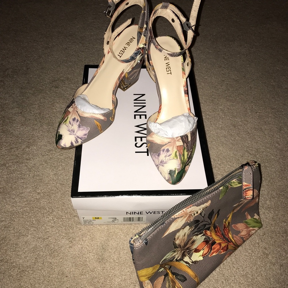 Nine West Sinclairo heels size 7 matching clutch